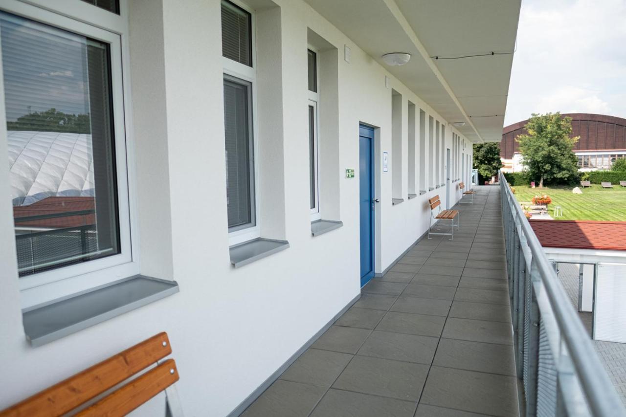 Ubytovna A Cykloubytovna Koupaliste Kadan Exterior photo